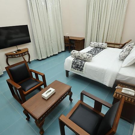 Le Colonial Suites بونديتْشيري المظهر الخارجي الصورة