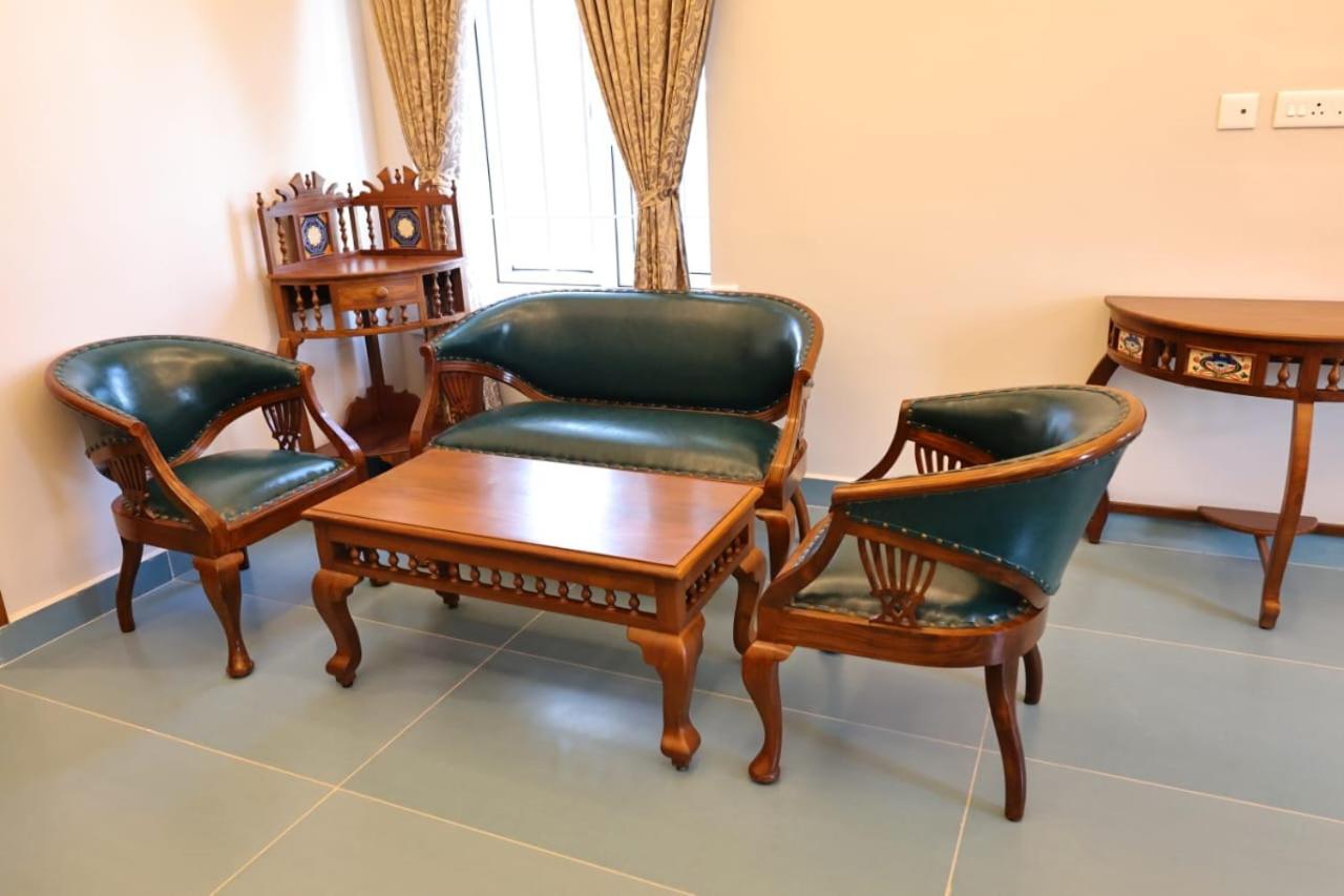 Le Colonial Suites بونديتْشيري المظهر الخارجي الصورة