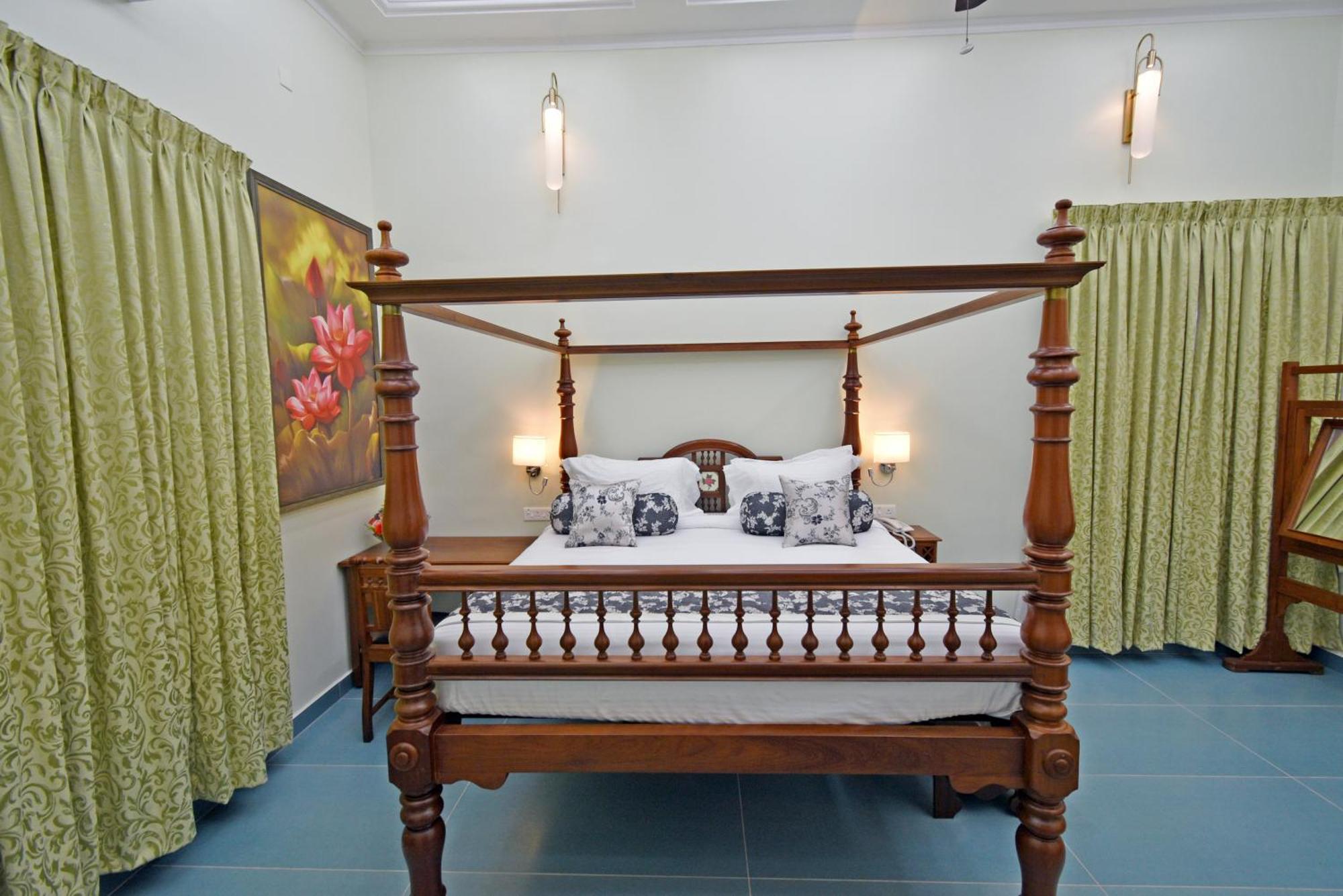 Le Colonial Suites بونديتْشيري المظهر الخارجي الصورة