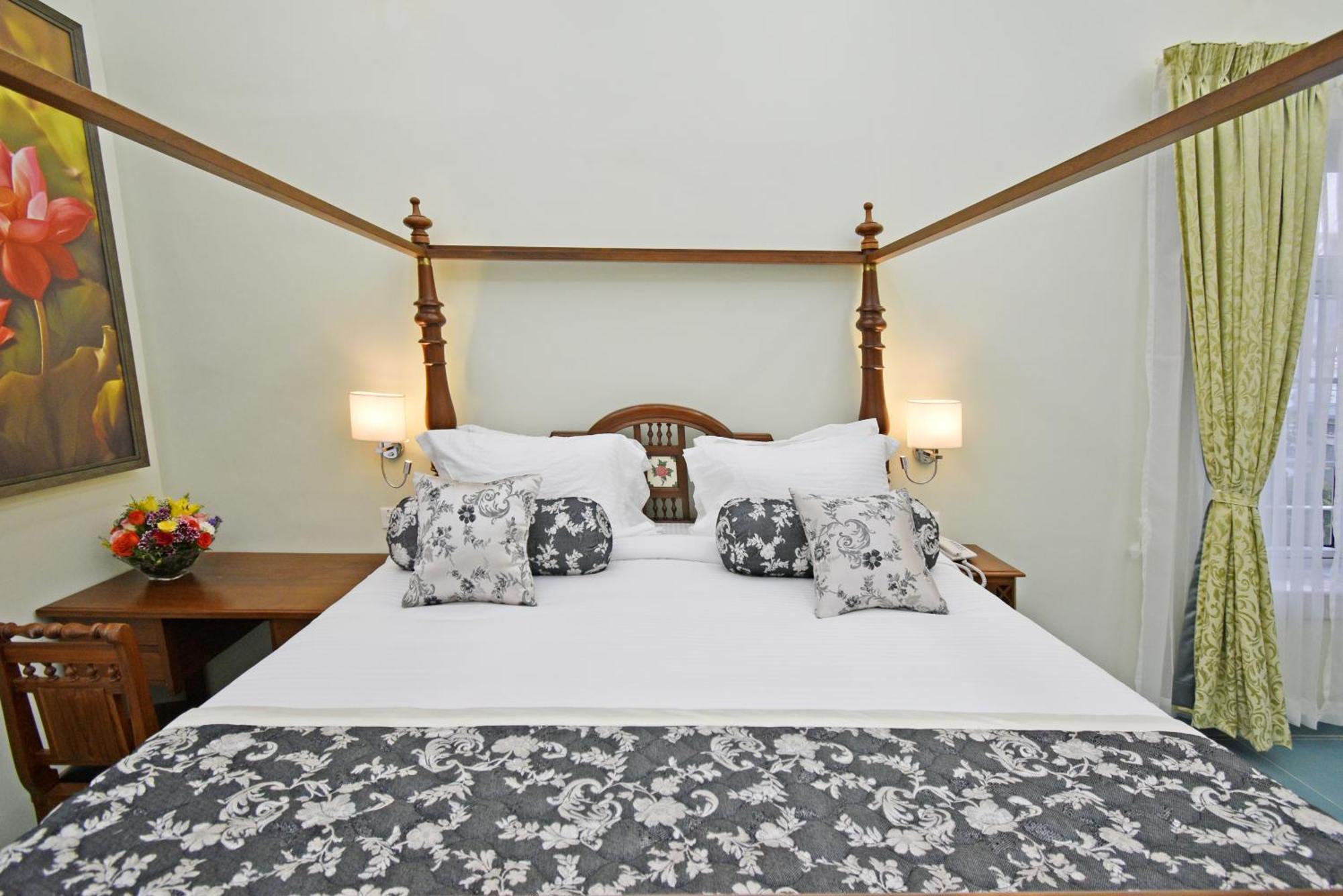 Le Colonial Suites بونديتْشيري المظهر الخارجي الصورة